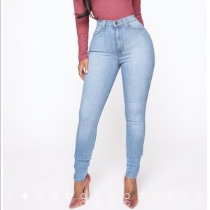 Fashion Nova Classic Hi Waisted Jeans